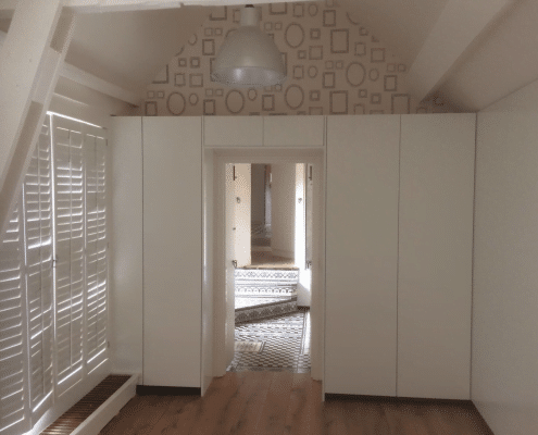 Extra werk scheve muren