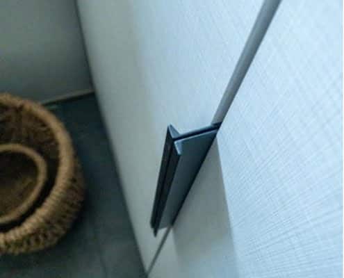 Kast met linnen afwerking