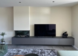 Laat je elektrische haard netjes inbouwen door Meubel en Maatwerk voor een schitterend resultaat dat helemaal aansluit bij jouw wensen!