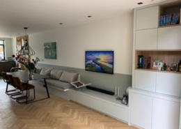 Maatwerk meubelstuk nodig? Meubel en Maatwerk maakte voor deze bewoners in Vught een totaal meubelstuk compleet naar wens.