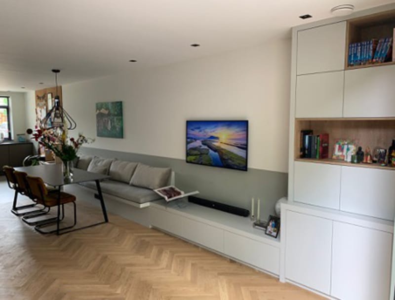 Maatwerk meubelstuk nodig? Meubel en Maatwerk maakte voor deze bewoners in Vught een totaal meubelstuk compleet naar wens.
